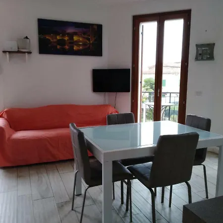 Apt.5 - Delle Rose *